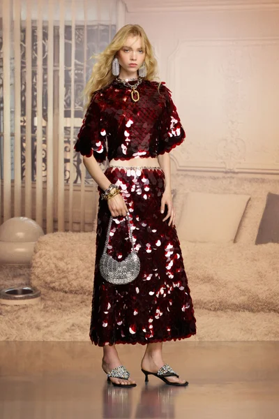 Look 2